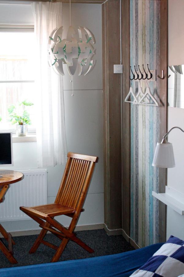 Seglarhotellet - Vandrarhem Pa Kaeringoen Karingon Exterior foto